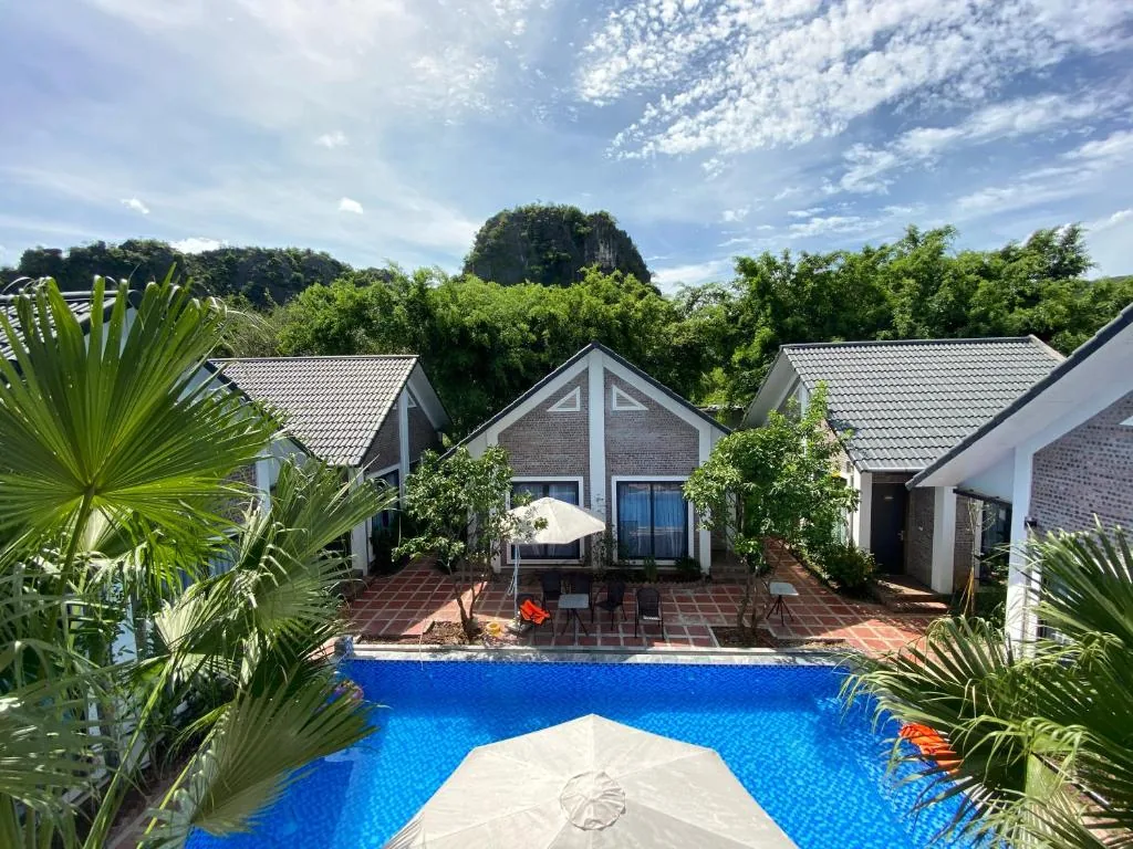 Family Room with Balcony — Tam Coc Golden Rice